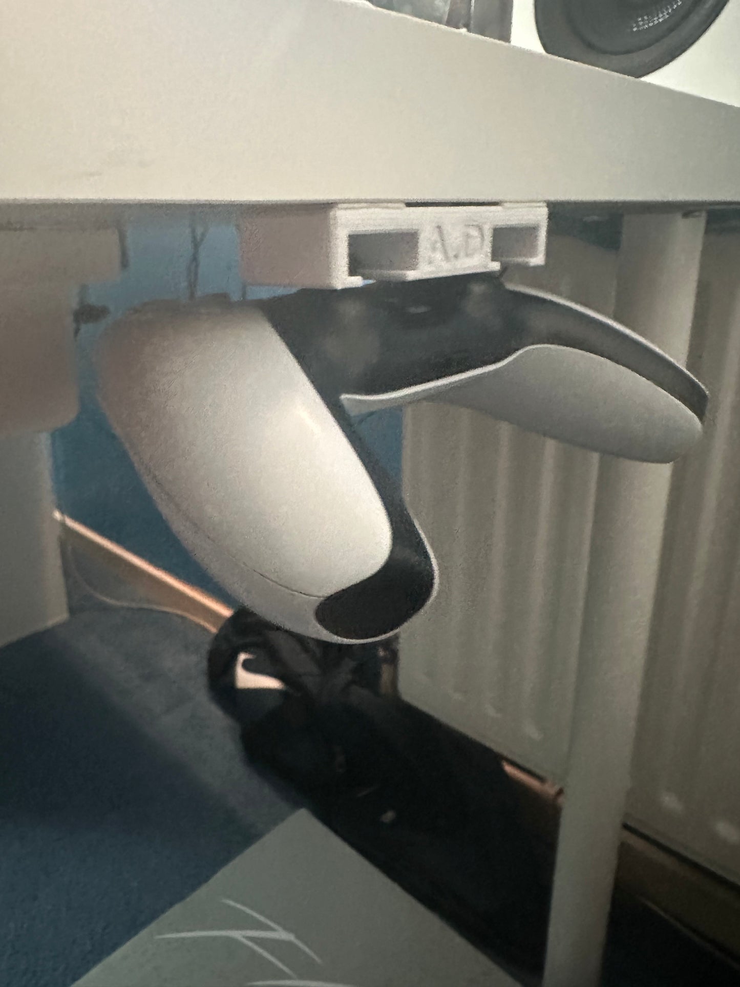 Under Desk Controller Mount I PS4/PS5 and Xbox Controller Mount